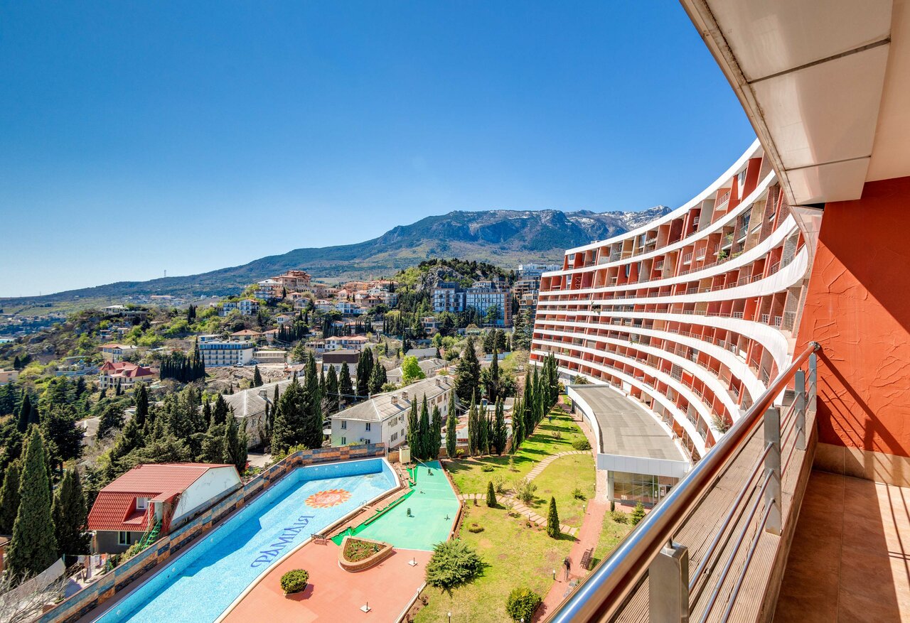 Гостиница Фамилия Делюкс Гурзуф