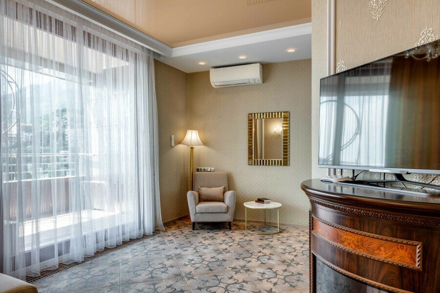 Гостиница Фамилия Делюкс Гурзуф