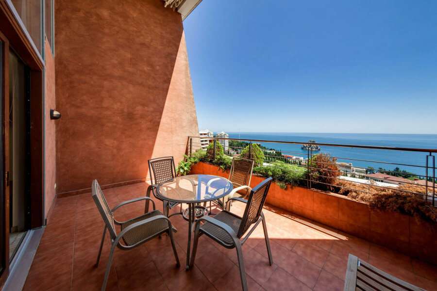 Гостиница Фамилия Делюкс Гурзуф