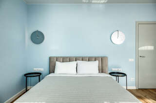 Гостиница Фамилия Делюкс Гурзуф Апартаменты King Size с четырьмя спальнями и видом на море 183-12