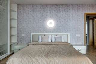 Гостиница Фамилия Делюкс Гурзуф Апартаменты King Size с двумя спальнями и видом на море №94-11