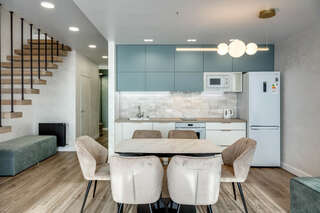 Гостиница Фамилия Делюкс Гурзуф Апартаменты King Size с четырьмя спальнями и видом на море №201 на 10 этаже-1