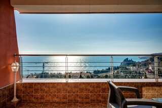 Гостиница Фамилия Делюкс Гурзуф Апартаменты с двумя спальнями и видом на море №159 на 8 этаже-16