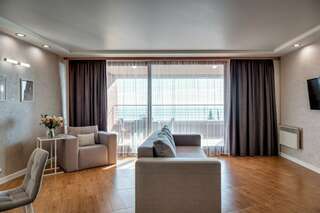 Гостиница Фамилия Делюкс Гурзуф Апартаменты с видом на море-1