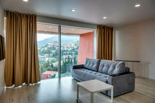 Гостиница Фамилия Делюкс Гурзуф Апартаменты с видом на море-12