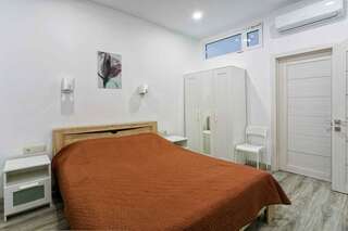 Гостиница Фамилия Делюкс Гурзуф Апартаменты с двумя спальнями и гостиной №27 на 2 этаже-1