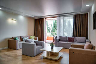 Гостиница Фамилия Делюкс Гурзуф Апартаменты с видом на море-4