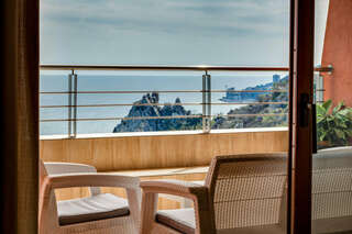 Гостиница Фамилия Делюкс Гурзуф Апартаменты с видом на море-11