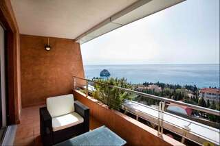 Гостиница Фамилия Делюкс Гурзуф Апартаменты King Size с одной спальней и видом на море №163 на 8 этаже-3