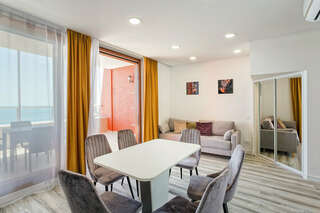 Гостиница Фамилия Делюкс Гурзуф Апартаменты с видом на море-6