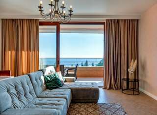 Гостиница Фамилия Делюкс Гурзуф Апартаменты с видом на море-9