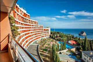 Гостиница Фамилия Делюкс Гурзуф Апартаменты Делюкс с двумя спальнями и видом на море №131-16