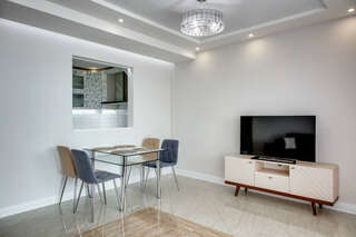 Гостиница Фамилия Делюкс Гурзуф Апартаменты King Size с двумя спальнями и видом на море №94-5