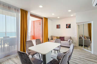 Гостиница Фамилия Делюкс Гурзуф Апартаменты с двумя спальнями и видом на море №180А на 9 этаже-6