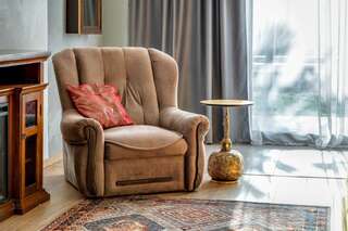 Гостиница Фамилия Делюкс Гурзуф Лофт  с видом на бассейн №209 на 1 этаже-2