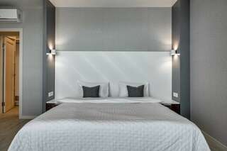 Гостиница Фамилия Делюкс Гурзуф Апартаменты King Size с двумя спальнями №107-12