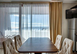 Гостиница Фамилия Делюкс Гурзуф Апартаменты с двумя спальнями и видом на море №143-11