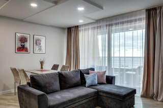 Гостиница Фамилия Делюкс Гурзуф Апартаменты с двумя спальнями и видом на море №162 на 8 этаже-1