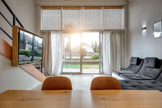 Гостиница Фамилия Делюкс Гурзуф Лофт с видом на бассейн №5 ЮГ-2