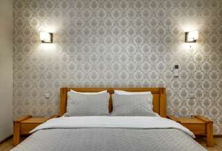 Гостиница Фамилия Делюкс Гурзуф Апартаменты Делюкс с одной спальней и видом на море №72-10