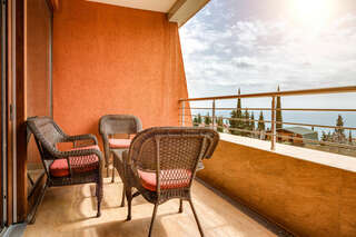 Гостиница Фамилия Делюкс Гурзуф Апартаменты с двумя спальнями и видом на море №45 на 3 этаже-9