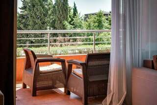 Гостиница Фамилия Делюкс Гурзуф Апартаменты с видом на море-2