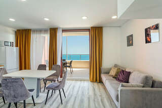 Гостиница Фамилия Делюкс Гурзуф Апартаменты с видом на море-8