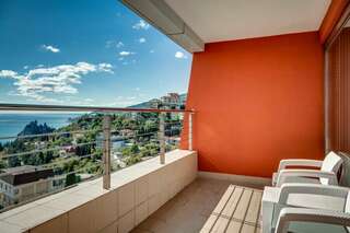 Гостиница Фамилия Делюкс Гурзуф Апартаменты с видом на море-1