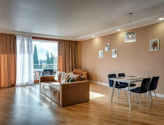 Гостиница Фамилия Делюкс Гурзуф Апартаменты с видом на море-1