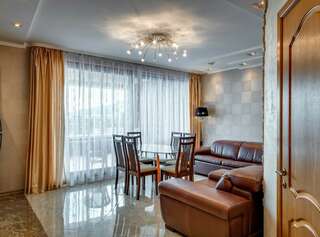 Гостиница Фамилия Делюкс Гурзуф Апартаменты с двумя спальнями и видом на море №98-5