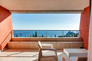 Гостиница Фамилия Делюкс Гурзуф Апартаменты с двумя спальнями и гостиной №90 на 5 этаже.-6