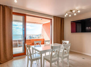 Гостиница Фамилия Делюкс Гурзуф Семейный люкс с балконом-1