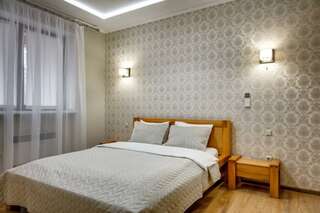 Гостиница Фамилия Делюкс Гурзуф Апартаменты Делюкс с одной спальней и видом на море №72-7