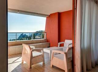 Гостиница Фамилия Делюкс Гурзуф Апартаменты с видом на море-7