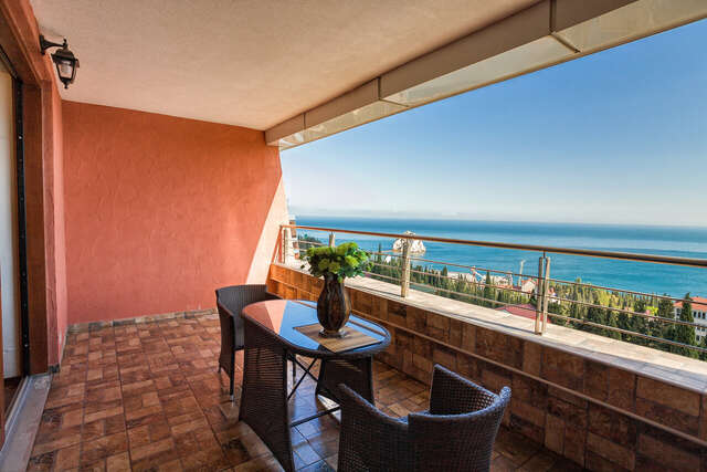 Гостиница Фамилия Делюкс Гурзуф-81